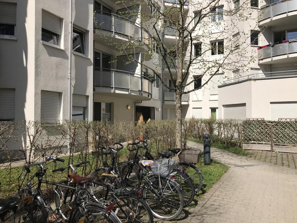 Kn Kahtan Boarding House Apartman München Kültér fotó