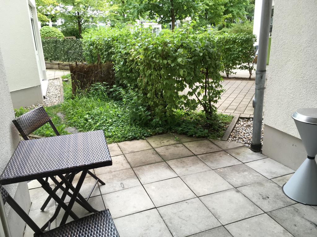 Kn Kahtan Boarding House Apartman München Kültér fotó