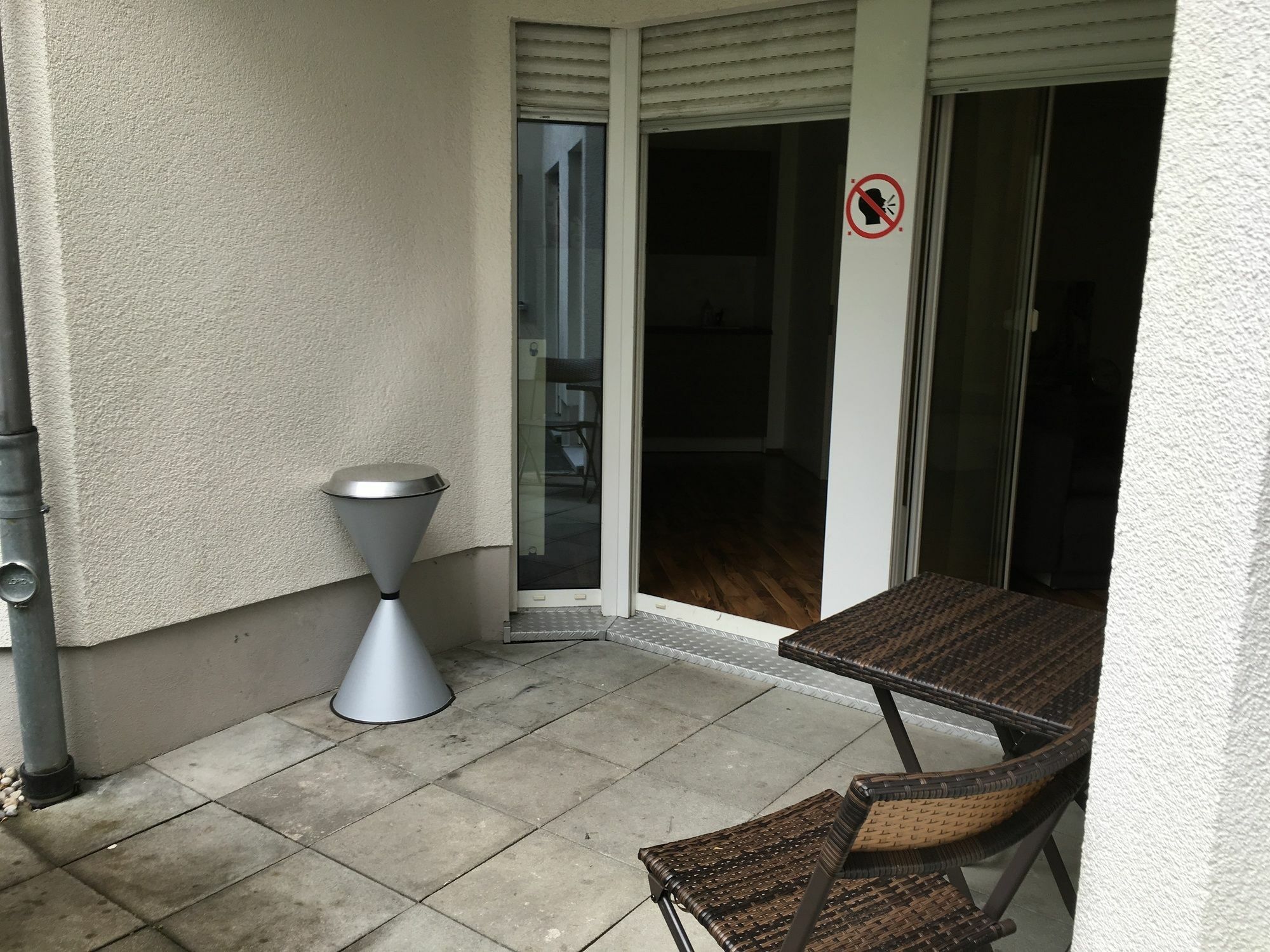 Kn Kahtan Boarding House Apartman München Kültér fotó
