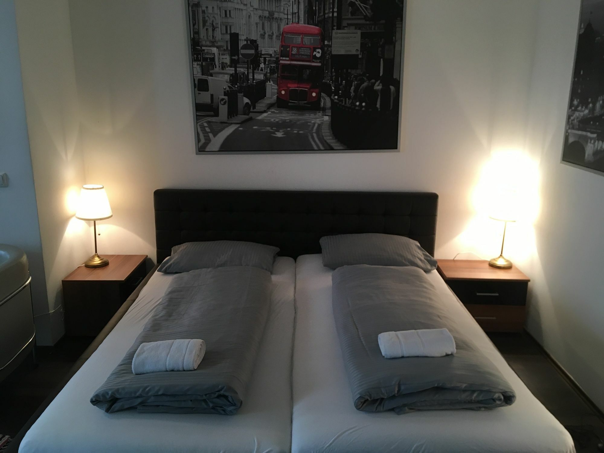 Kn Kahtan Boarding House Apartman München Kültér fotó