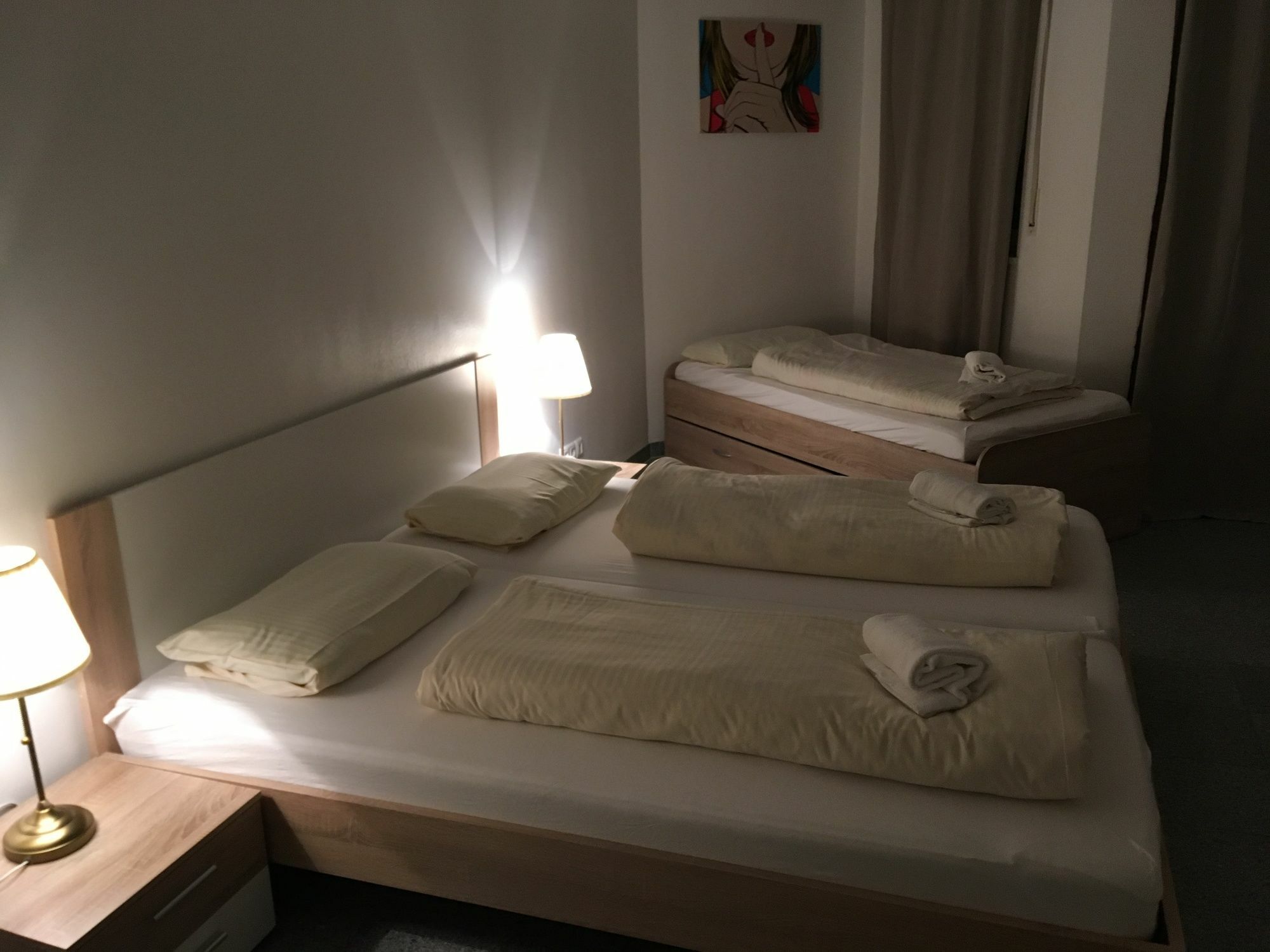 Kn Kahtan Boarding House Apartman München Kültér fotó
