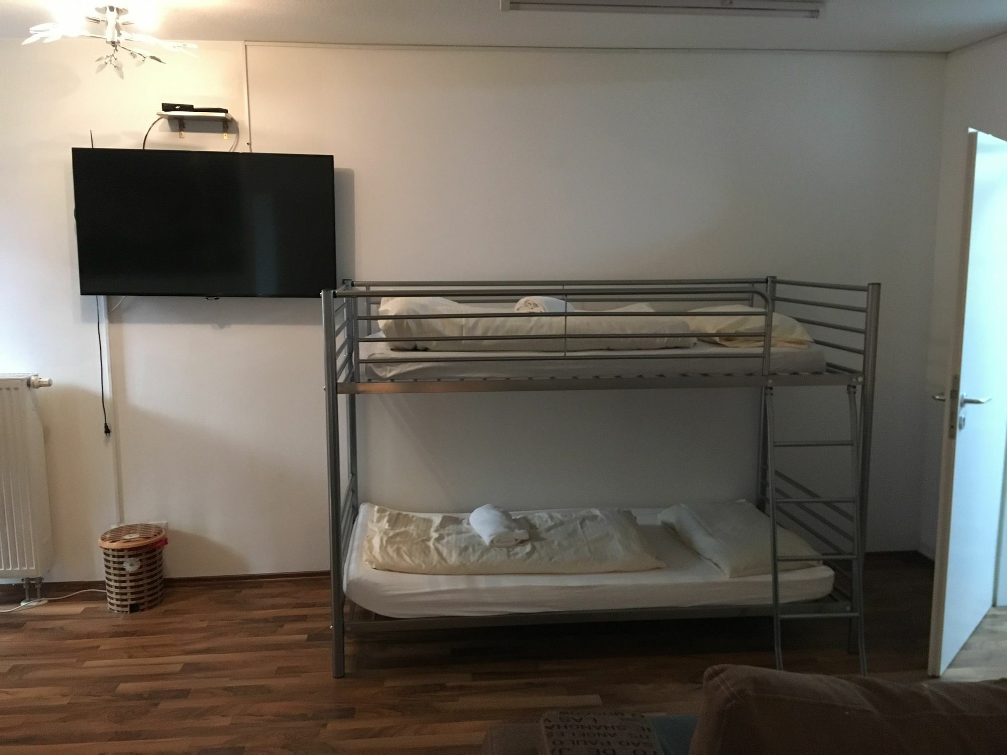 Kn Kahtan Boarding House Apartman München Kültér fotó
