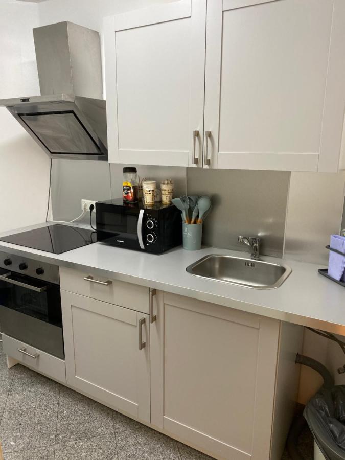 Kn Kahtan Boarding House Apartman München Kültér fotó