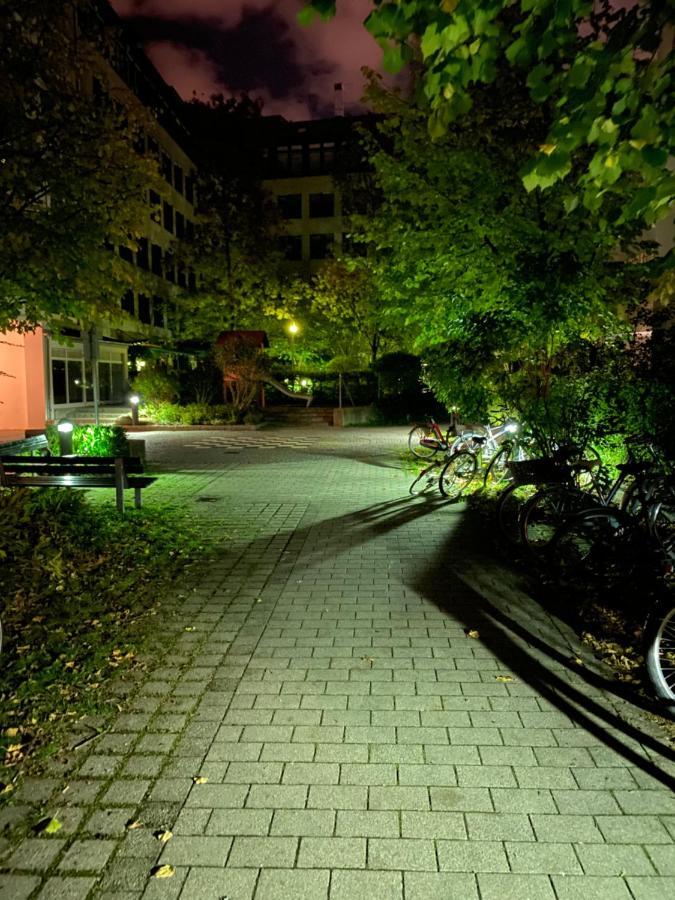 Kn Kahtan Boarding House Apartman München Kültér fotó